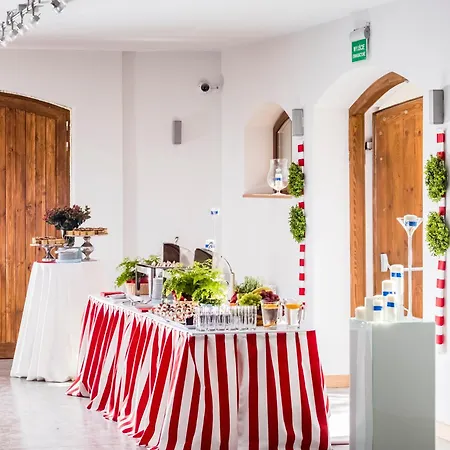 Julinek Park 3* Błonie