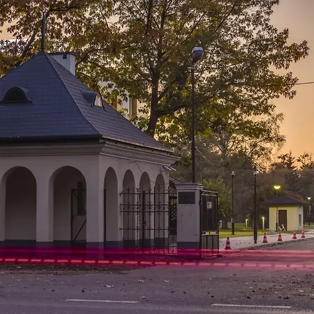 Julinek Park Panzió Błonie