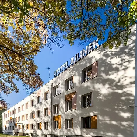 Julinek Park 3* Błonie